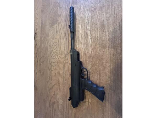Browning Mag 800 zo goed als nieuw