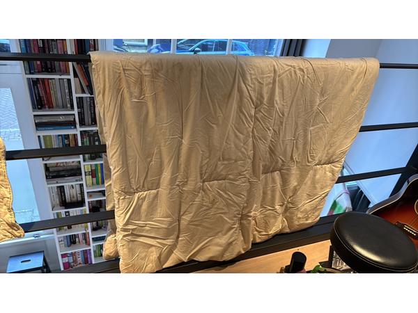 Een persoons synthetisch dekbed