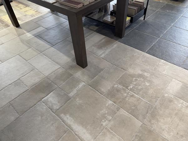 Castle stones keramische kloostertegels 50x50 NU € 32,50 m2