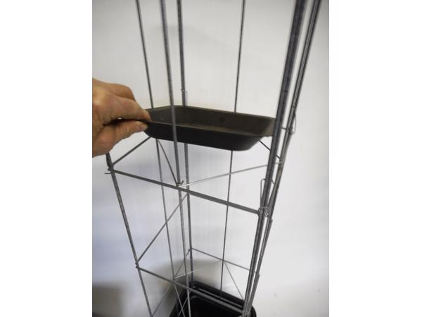 AARDBEIEN TOREN of met framboos bessen en ander kleinfruit