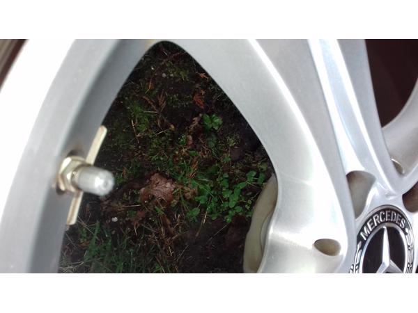 Lichtmetalen velgen + banden 17” voor mercedes E winterset
