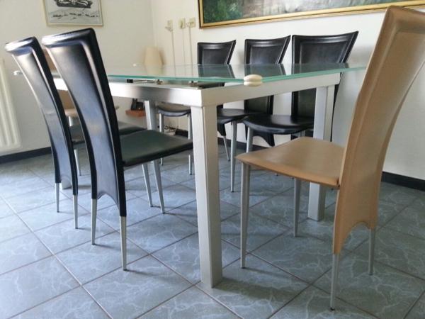 Glazen eettafel uitschuifbaar