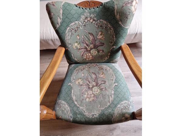 Leuke feauteil en sofa ( opnieuw bekleden)