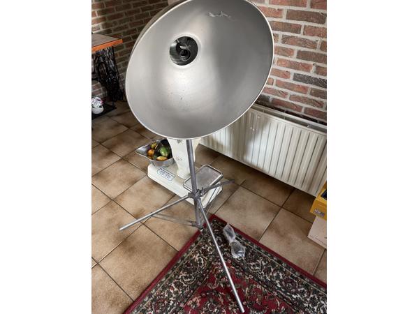 Industri&#xEB;le lamp, 3 poot