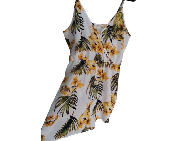 Playsuit bloemen print geel groen XL