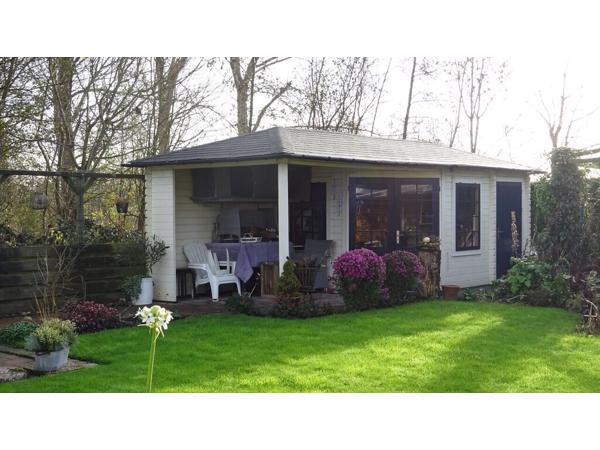 Blokhut 4355Z met overkapping