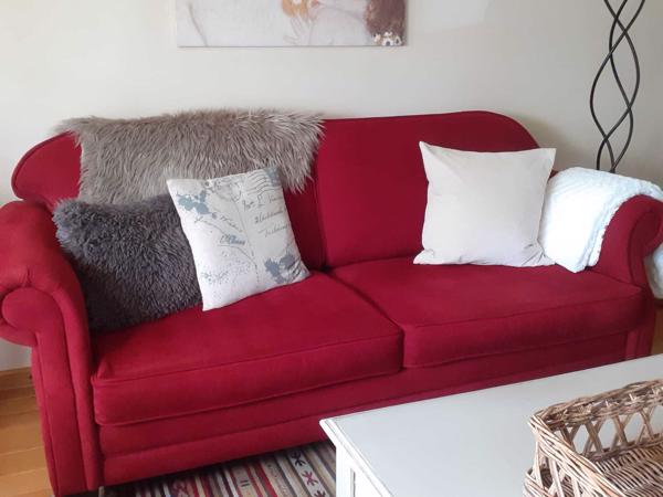 Donkerrode driezitsbank