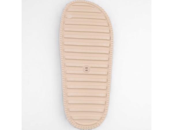 Heren slippers effen beige 44