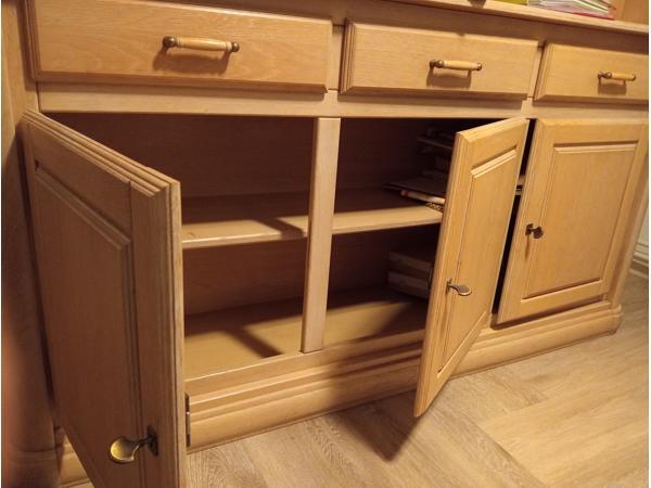 Blank eiken wandmeubel
