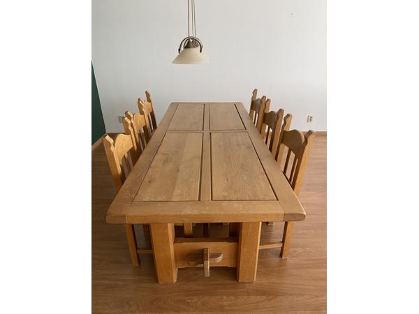 Mooie eikenhouten tafel