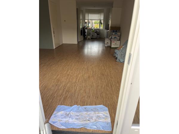 Laminaatvloer ca 80 m2