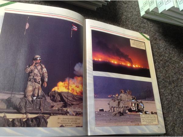 Jaarboeken (16stuks ) van 1988 tot 2003 in het Nederlands