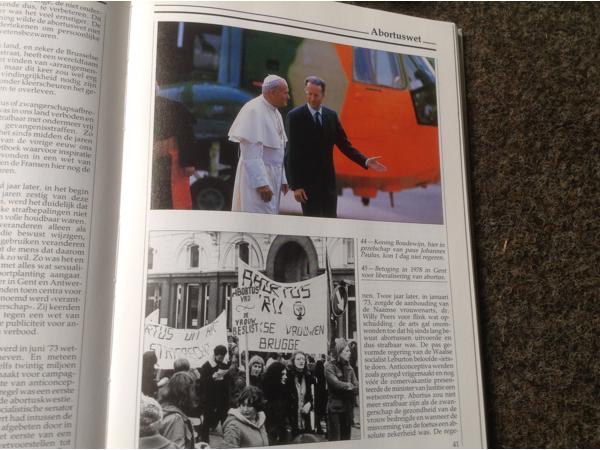 Jaarboeken (16stuks ) van 1988 tot 2003 in het Nederlands