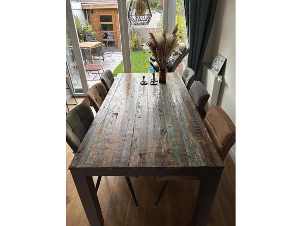 Mooie, stevige eettafel