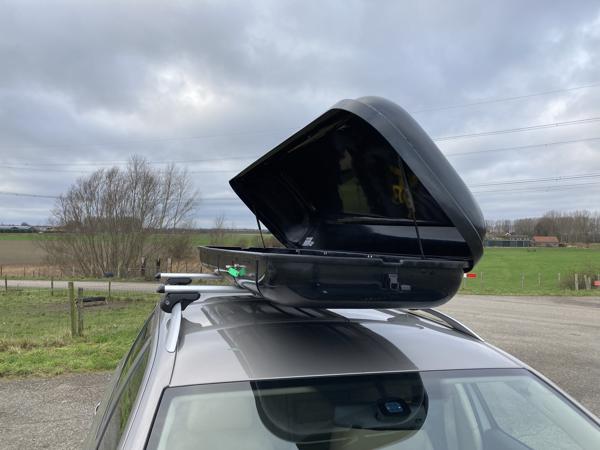 Dakkoffer skikoffer 430 liter te huur