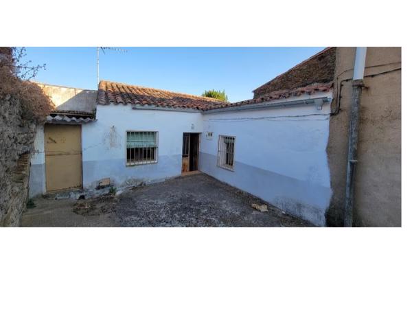 Te renoveren dorpswoning /Trujillo/Extremadura/Spain/26.000€