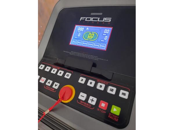 Inklapbare loopband FOCUS FITNESS JET 5 zo goed als nieuw!!
