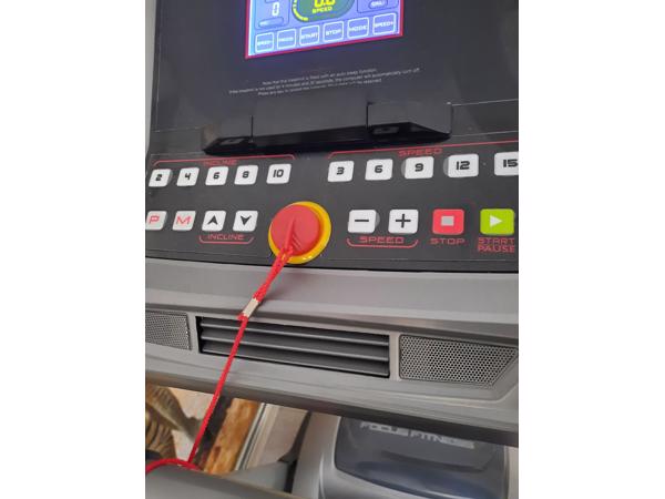 Inklapbare loopband FOCUS FITNESS JET 5 zo goed als nieuw!!