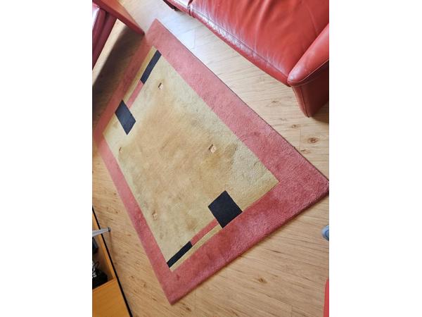 Vloerkleer rood/geel/zwart 220x160