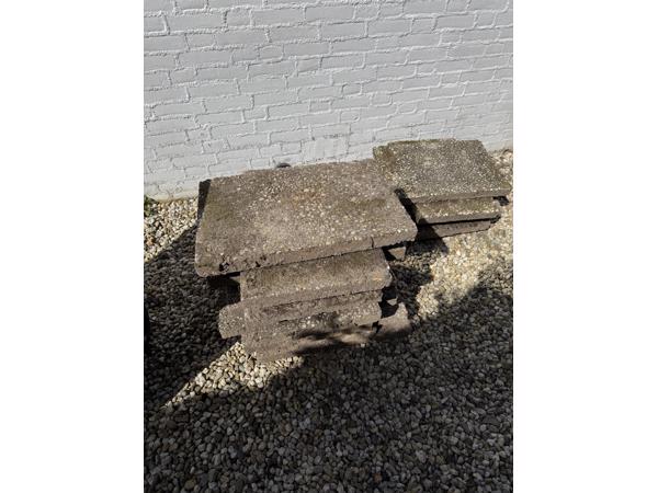 Ruim 60 gewassen grindtegels 60x40