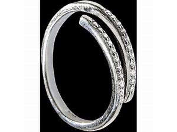 ring van Laura Ferini