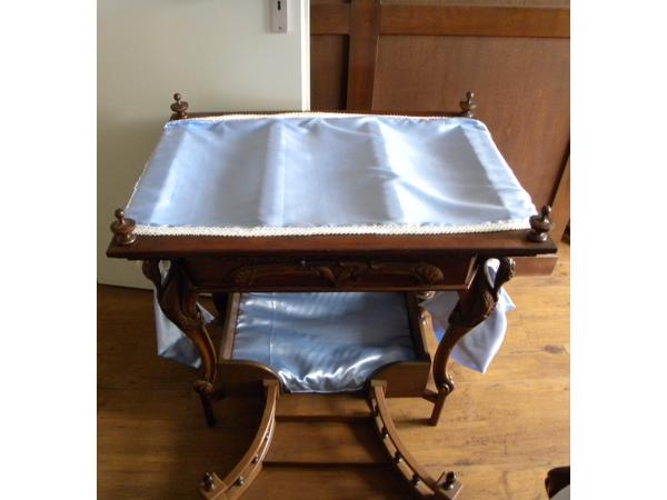 Eikenhouten honden hemelbed