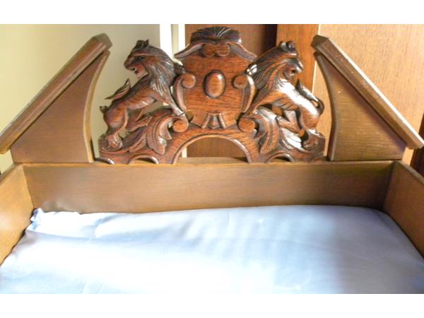 Eikenhouten honden hemelbed