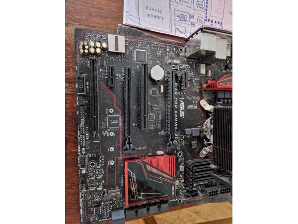 Asus B150 Pro Gaming aura moederbord