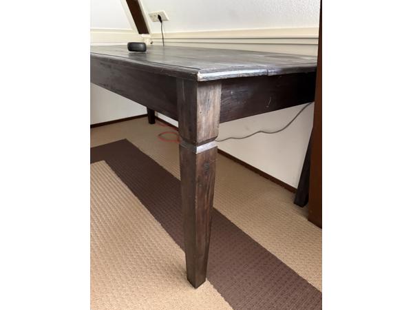 Grote eettafel uit Bali