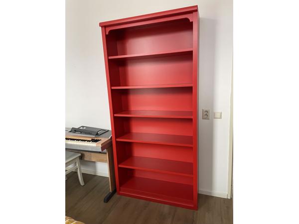 Boekenkast, rood