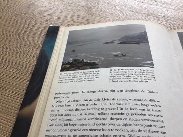 CHINA Boek wat een prachtig,uniek en immens land