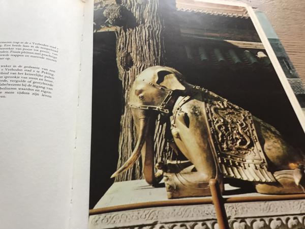 CHINA Boek wat een prachtig,uniek en immens land