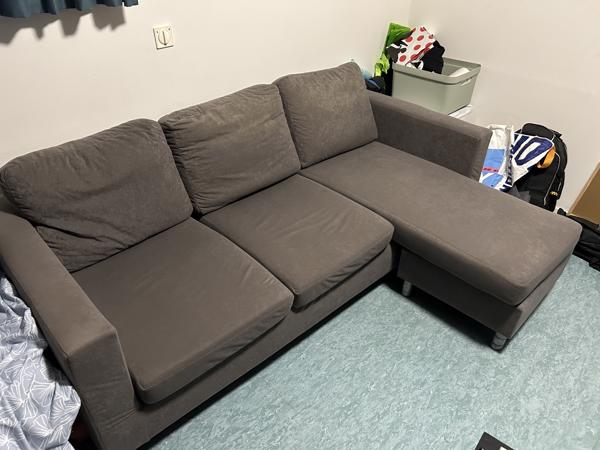 Nette grijze hoekbank – gratis af te halen