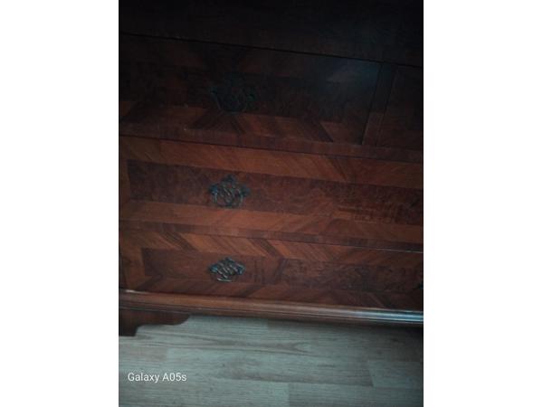 Heel mooi bureau,veel berg ruimte