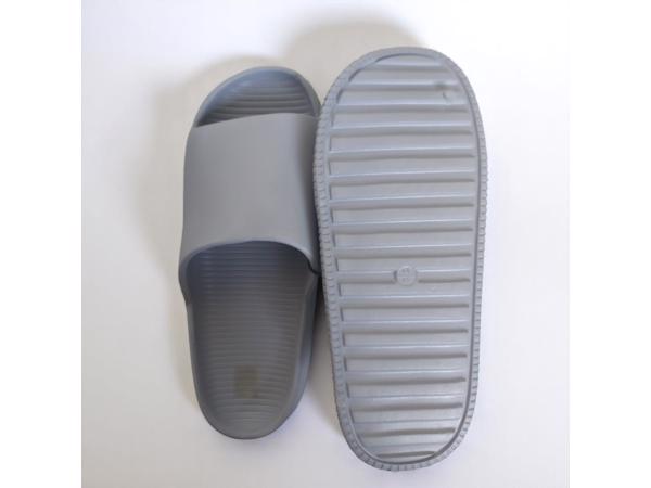 Heren slippers effen grijs 44
