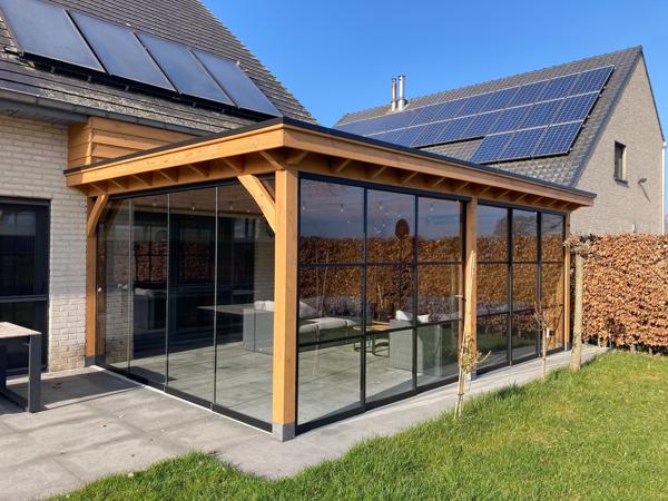 Maatwerk- Douglas houten bijgebouwen, tuinhuisjes