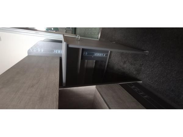 Halfhoogslaper met bureautje