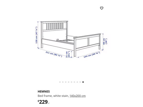 Bed met matras, bodem en kast