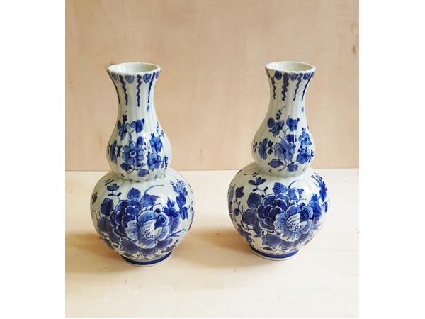 2 Delfts Blauw knobbel vaasjes de Porceleyne Fles