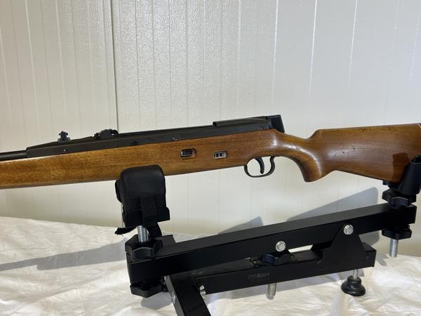 Diana MOD30 4.4mm Kermisbuks