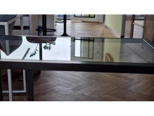 laptoptafeltje Ikea zwart met glas