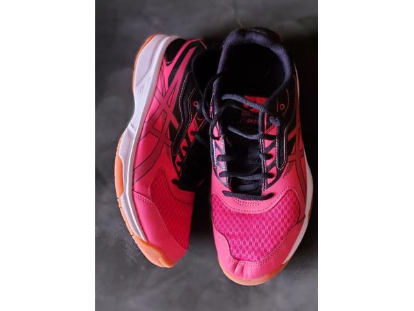 Asics sportschoenen, maat 38