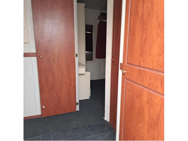 Te koop stacaravan 11 x 3,70 meter