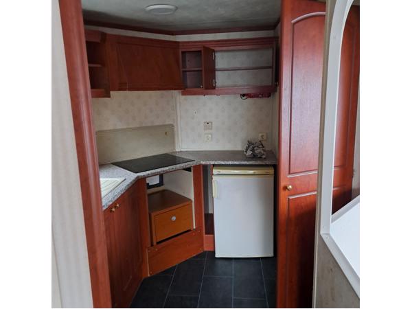 Te koop stacaravan 11 x 3,70 meter