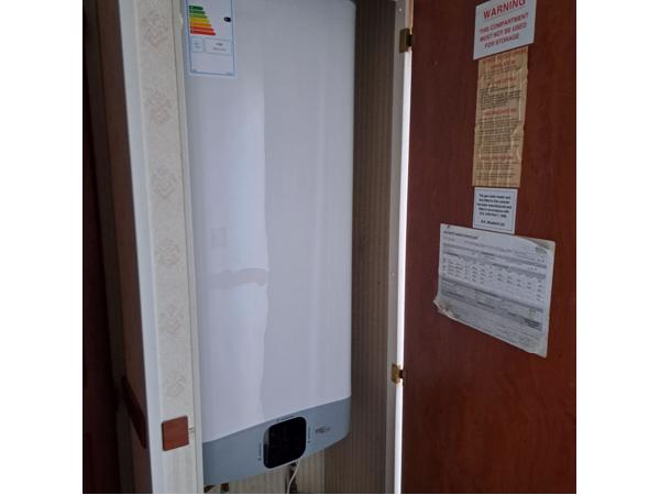 Te koop stacaravan 11 x 3,70 meter