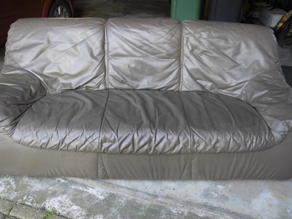 Drie zits bank  Kleur bruin