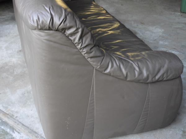 Drie zits bank  Kleur bruin