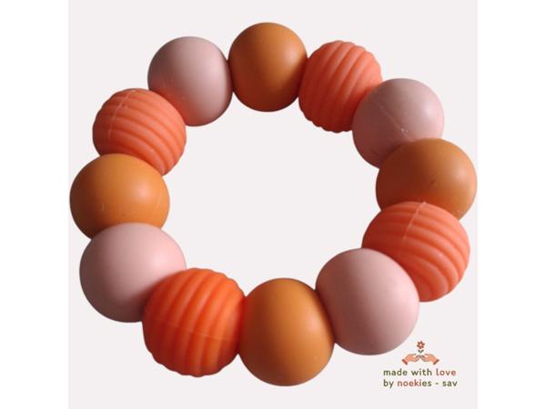 Noekies Handgemaakte Bijtring oranje - Nieuw!