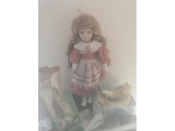 Porseleinen Doll Te Koop.