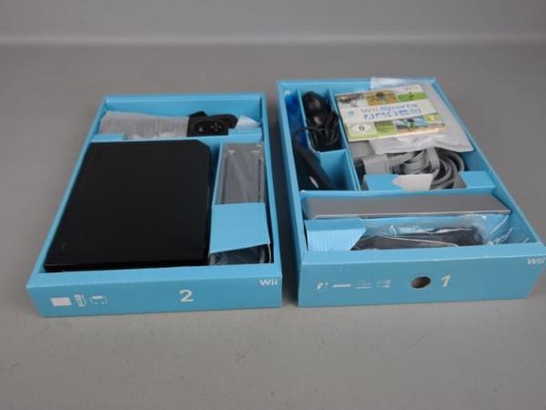 Nintendo Wii (zwart) + Wii sports +  Wii Wild Adventures